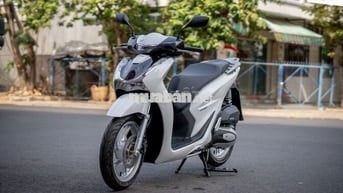 SH 160i ABS 600km, đăng ký 06-2025 (trắng)