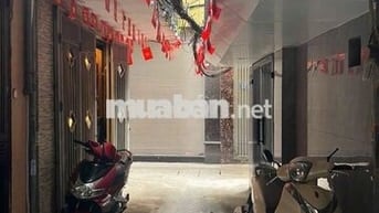 Bán Nhà Bạch Mai 37M x 4T, MT: 47M Giá 5,8 Tỷ. Dân xây, 30m ra ô tô