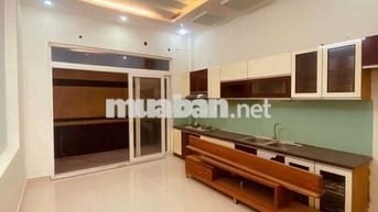 Vòng xoáy Lê Đại Hành 8 phòng 6WC giá 27 triệu