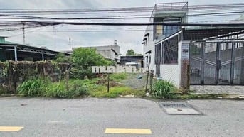 đất 93,9m2 mặt tiền kinh doanh Trần Thị Xanh,gần TT Y Tế Dĩ An