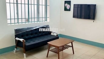 Căn hộ 60m2, 2 PN, bếp riêng, Bình Thạnh, cách Phạm Văn Đồng 500m