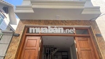 RẺ+ĐẸP!! Nhà 4T*33m2 xây độc lập, ngõ nông, ô tô đỗ cổng. Giá 3,7 tỷ