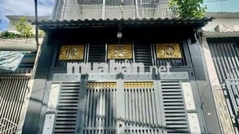 Nha tch DT 4x10 Giá 2 tỷ 950 Bớt Lộc 3tầng 3 pn2wc 
hẻm nhà 5m thông