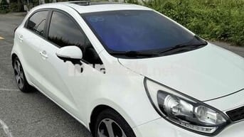 Kia Rio 2013 - AT