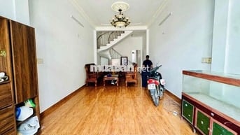 Nhà 3Pn Ngay Chung Cư Thạnh Lộc 4x25 Giá 10 Triệu