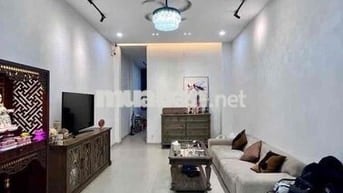 Nhà 2 tầng mới trục hoà bình nối dài,56m2,xe hơi ngủ trong nhà,5 tỷ 2