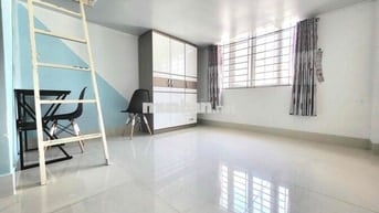 Duplex rộng thênh thang gần ngay nhà thờ Ba Chuông