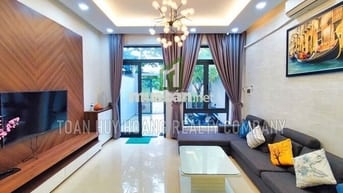 Nhà đẹp khu Nam Việt Á 5 PN full nội thất hiện đại