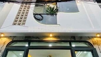 BÁN NHÀ 3 LẦU ĐẸP FULL NT-  DTSD 130M2– 5TY950- CÔNG VIÊN LÀNG HOA GV