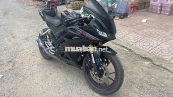 r15 xe đep nhiều đồ chơi như hình
