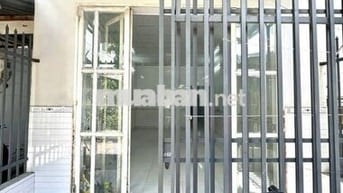 Cần bánnhanh Căn nhà ở Bà Điểm 5 Hóc môn  sổ hồng riêng sẵn 930triệu