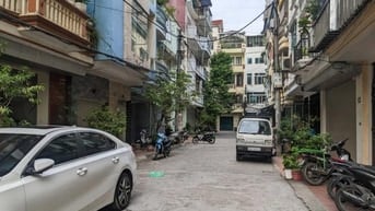 Nhà riêng ngõ thông, ô tô tránh/vào nhà, gần phố cổ, trung tâm Ba Đình