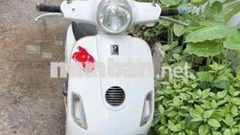 Vespa nhập ý .giấy tờ đầy đủ….xe đẹp