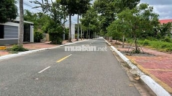 CHÍNH CHỦ GỬI BÁN LÔ ĐẤT MẶT TIỀN ĐƯỜNG SỐ 8 : thị trấn long điền