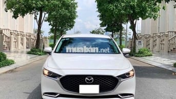 Mazda 3 2023 1.5L Luxury - 22000 km