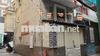 Cần bán nhà hẻm 257 Đoàn Văn Bơ - Hẻm 1 xẹt, gần chợ Xóm Chiếu