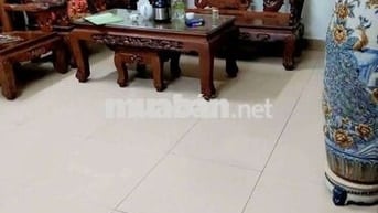 Cho thuê nhà bắc cầu ngọc thụy ngay đầu 75m 3 tầng 3 ngủ giá 7 triệu