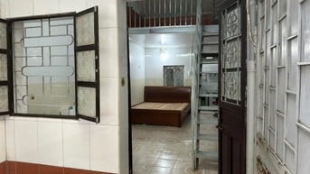 Cho thuê nhà riêng 1 tầng, số 10 ngõ 158 phố Lò Đúc