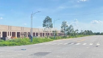 KHÁCH GỞI BÁN CĂN SHOPHOUSE NGAY KHU CÔNG NGHIỆP BÀU BÀNG