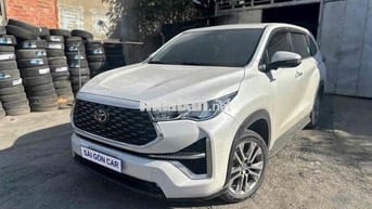 Toyota Innova Cross 2024 - 5000 km sơn zin 100%