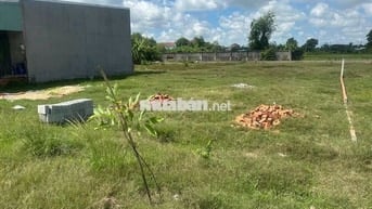 Đinh cư nước ngoài bán nhanh 540 triệu Đường LÊ THỊ VUI, xã Phước Hiệp