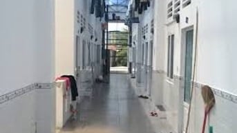 Kẹt tiền cần  bán 1 kiot và 12 phòng trọ. giá cả thương lượng 