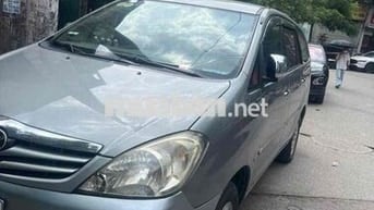Toyota Innova 2011 G - 300000km