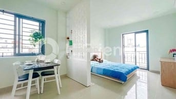 ✨CHO THUÊ CĂN HỘ 1PN BAN CÔNG, RỘNG 40M2, THANG MÁY, GẦN CẦU NVC Q5