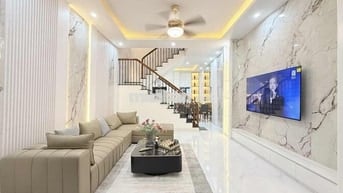 Kinh doanh sầm uất Phố Kim Ngưu - DT 42m Sổ - Giá chỉ 9đ - Ở quá sướng