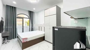 Căn hộ full nội thất có ban công siêu có gu kế bên Phú Mỹ Hưng