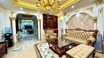 Giảm 1 tỷ bán gấp nhà 5 tầng dân xây Giang Biên, Dt 100m2 mt 5m 16.x 
