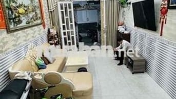 Bán nhà Q8: Cao lỗ 62m2(4x16) 3lầu,4pn,3wc.xe hơi đỗ cửa.giá 8ty7