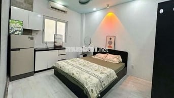 GẦN TRUNG TÂM PHÚ NHUẬN-STUDIO-FULL NT-CỬA SỔ TRỜI-25M2-PHAN XÍCH LONG