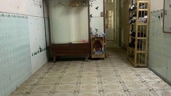 Nhà Cũ Gần cầu Tân Thuận Chuẩn Vuông Vức 3x15m, 02 tầng
