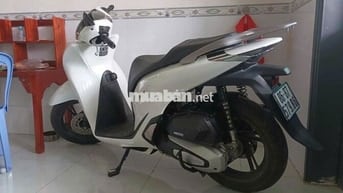 Cần bán chiếc xe trùm mềm vì 1 số công việc