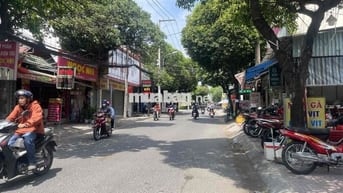 BÁN NHÀ MTKD  100M2 , 3T ĐÚC BTCT , 6PN  VỊ TRÍ ĐẮC ĐỊA