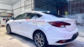 Hyundai Elantra 2.0 AT 2021-Màu trắng