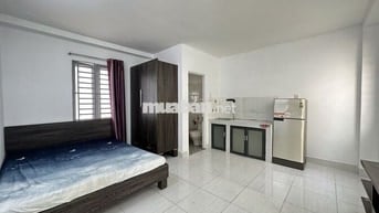 Phòng full nội thất dt rộng có cửa sổ lớn ngay 502 HTP giá mềm 30m2