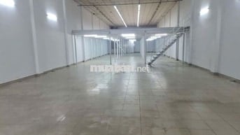 Cho thuê kho 700m2 Mặt tiền Đường lớn Q12, điện 3 pha, container 24/24