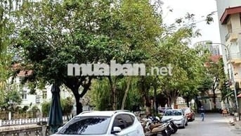 Bán nhà gần #Quận_uỷ_BTL -Mặt ngõ thông - Ô tô sát nhà