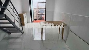 CHO THUÊ - NHÀ 2PN 2WC - ĐẦY ĐỦ NỘI THẤT - GẦN NGÃ 4 HÀNG XANH - 9TRXX