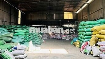 Cho thuê kho xưởng 2.160m² có VP, điện 3 pha, xe container, Bình Chánh