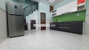 Bán nhà Tân Bình, 3 tầng 3pn Ni Sư Huỳnh Liên giá 2,45Tỷ bớt lộc