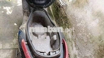 Xe tay ga cũ, màu đỏ đen