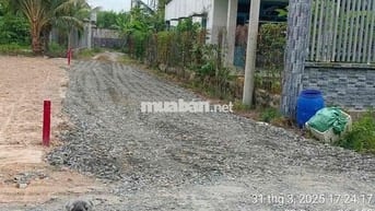 chính chủ cần tiền bán gấp đất full thổ, 101m2 , sổhồngriêng Giá 1t350
