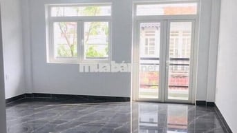 MẶT TIỀN ĐƯỜNG PHÙNG VĂN CUNG, PHÚ NHUẬN, NGANG 4M, 3 TẦNG, 26TR/THÁNG