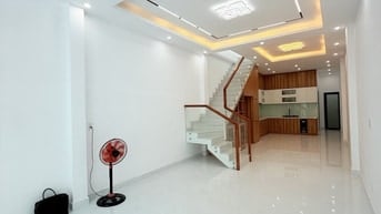 Nhà 2 Tầng Mới Tinh - Mặt Tiền Đ. Đông Hưng Thuận - Quận 12 - 95M2 