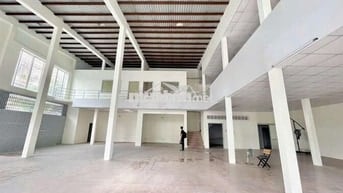 CHO THUÊ NHÀ KHO 440M², MẶT TIỀN TÔN ĐẢN, GIÁ SIÊU ƯU ĐÃI CHỈ 22 TRIỆU