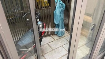 Nhà 2 tầng khu trung tâm thành phố