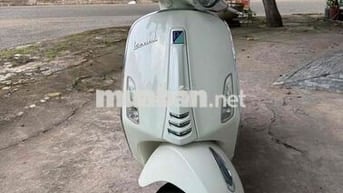 Dư không sử dụng, muốn chia lại cho ai cần Vespa